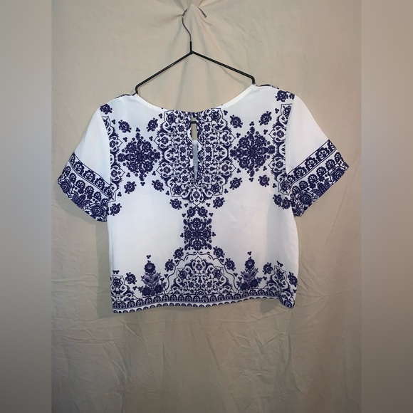 Mooloolaba crop top tshirt - Picture 10 of 10